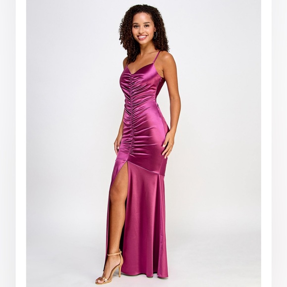 Ruched Mermaid Dress - Picture 2 of 3